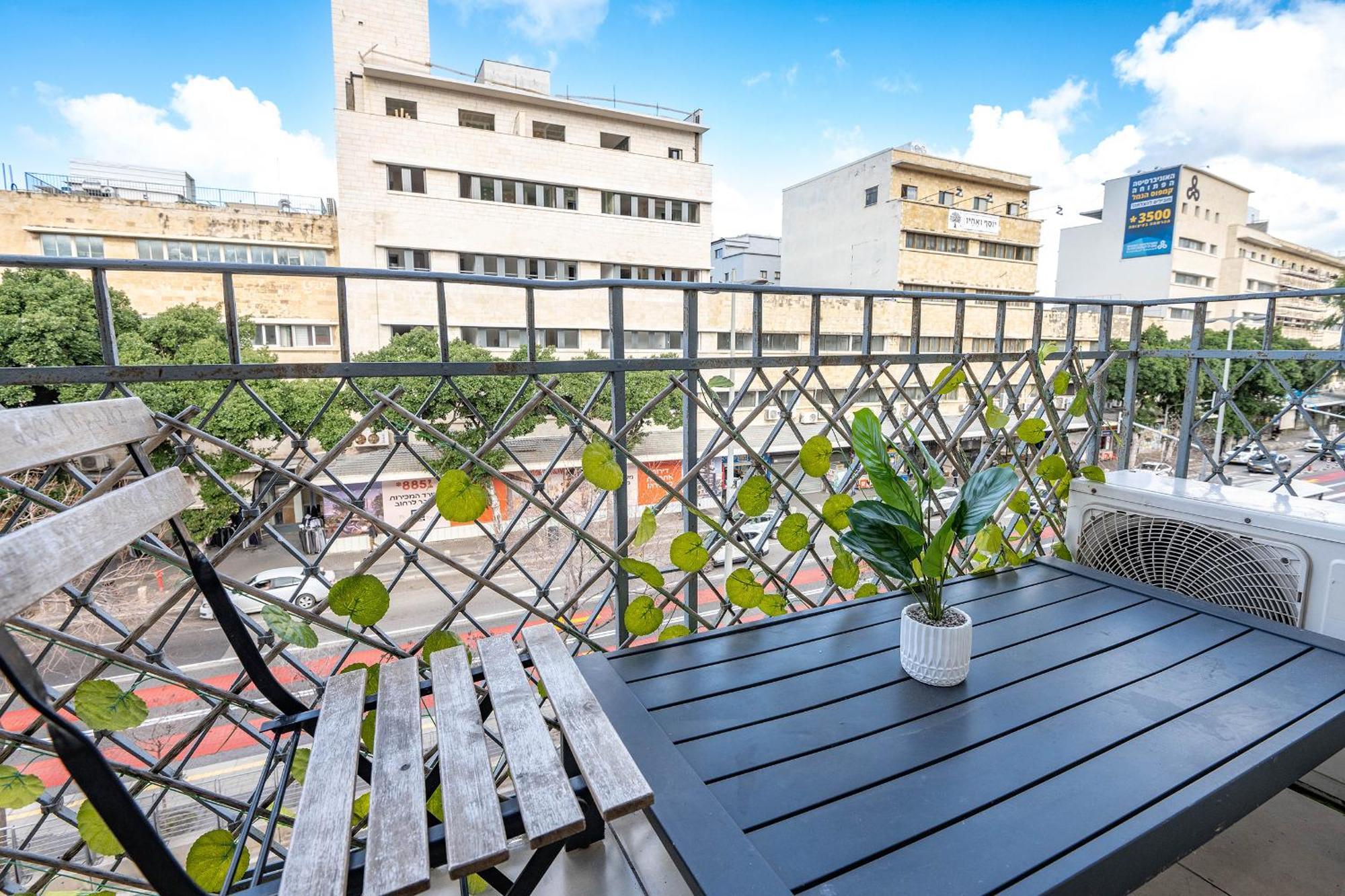 Godson Down Town Hotel Haifa Bagian luar foto