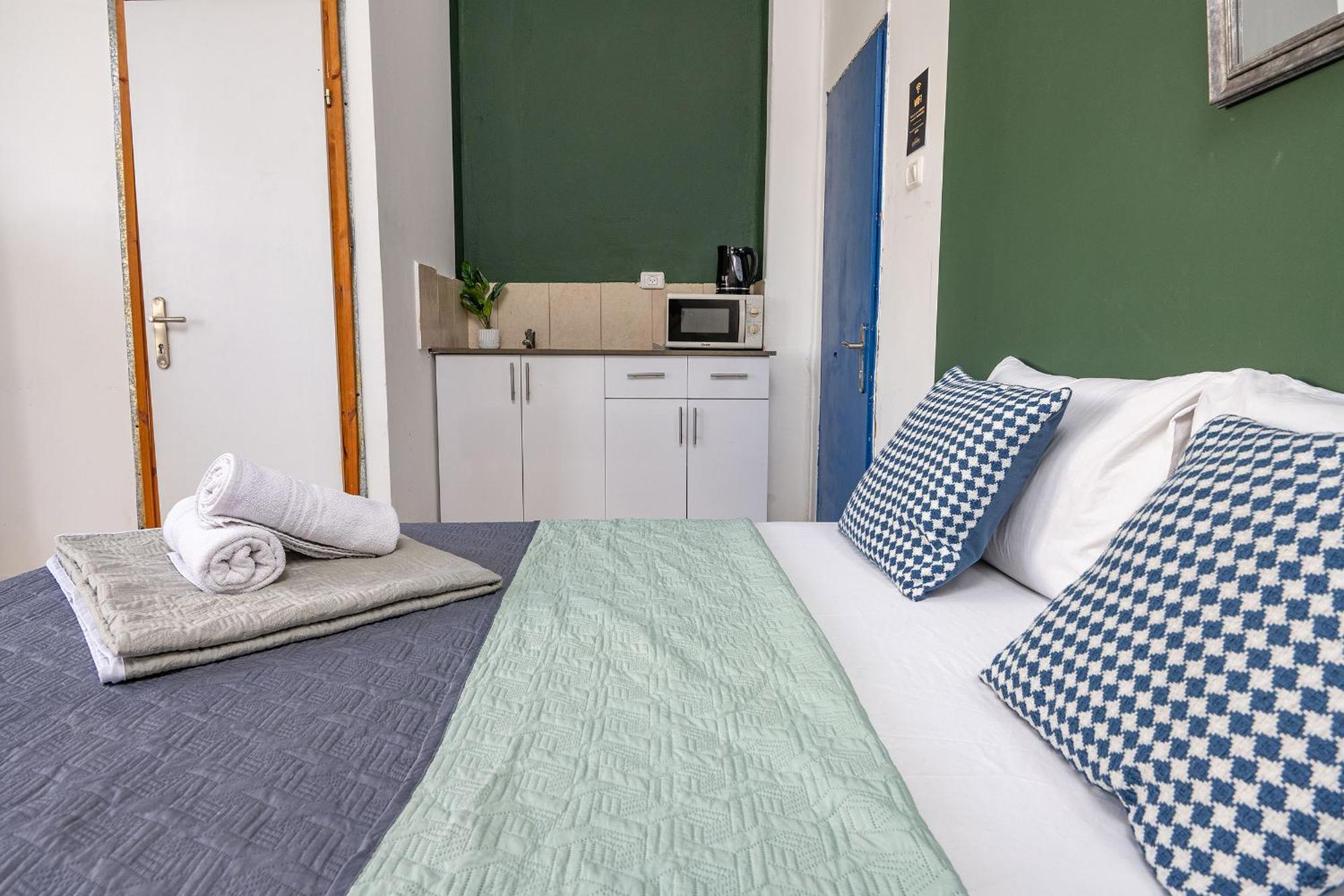 Godson Down Town Hotel Haifa Bagian luar foto