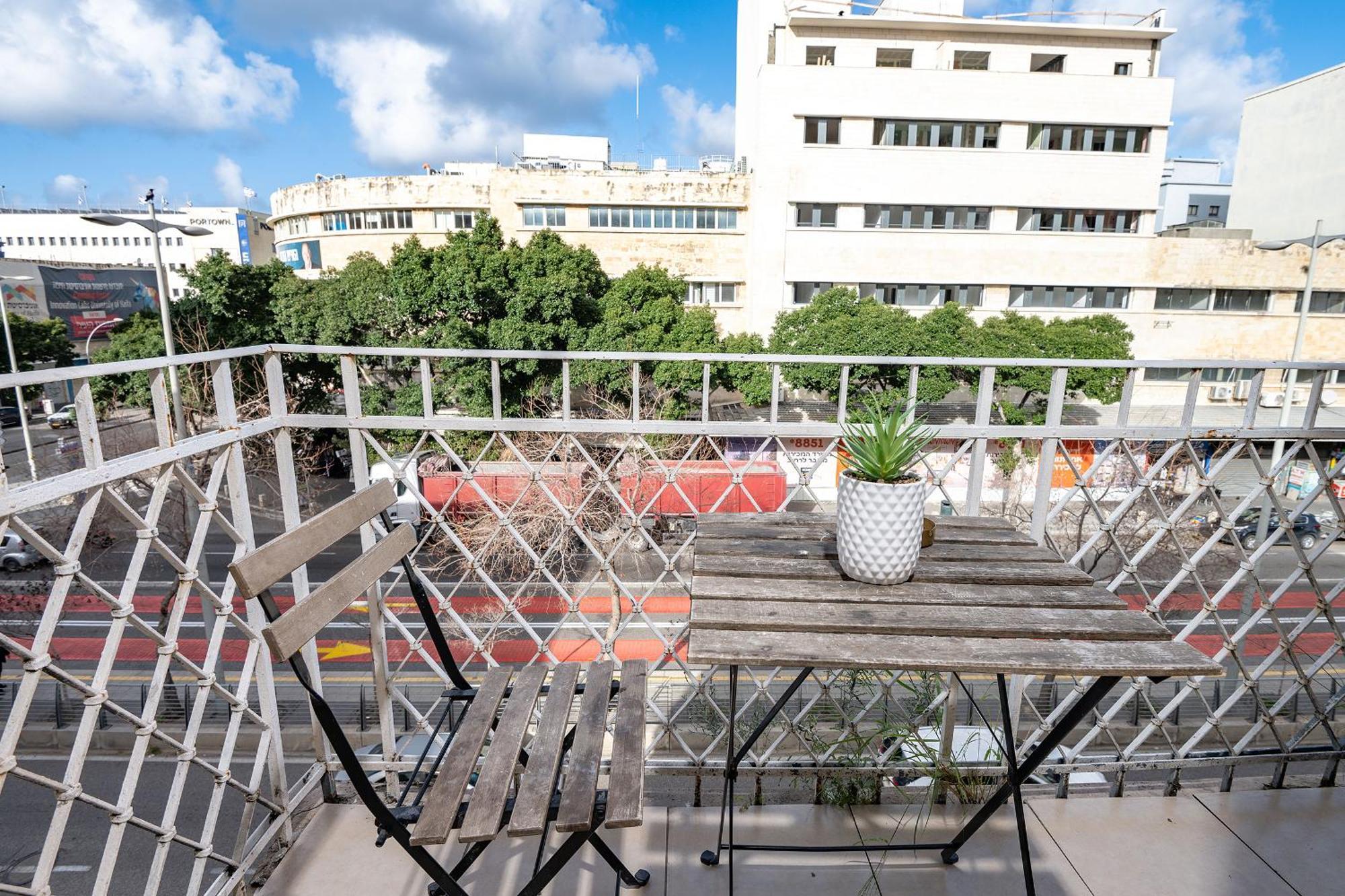 Godson Down Town Hotel Haifa Bagian luar foto