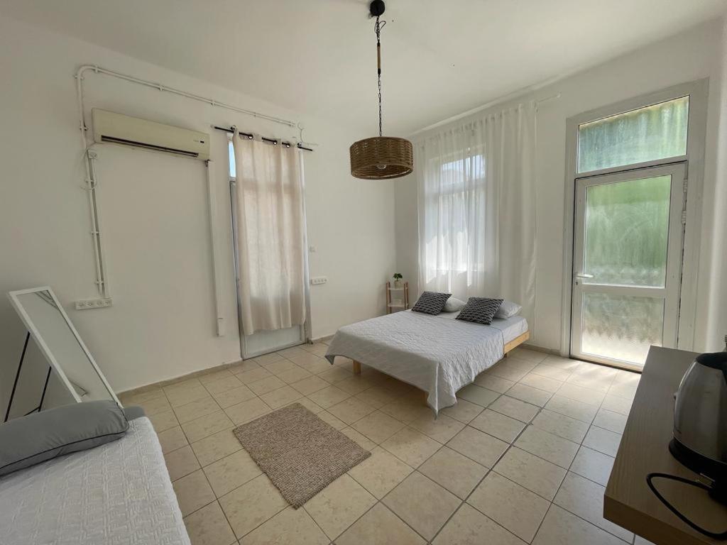 Godson Down Town Hotel Haifa Bagian luar foto