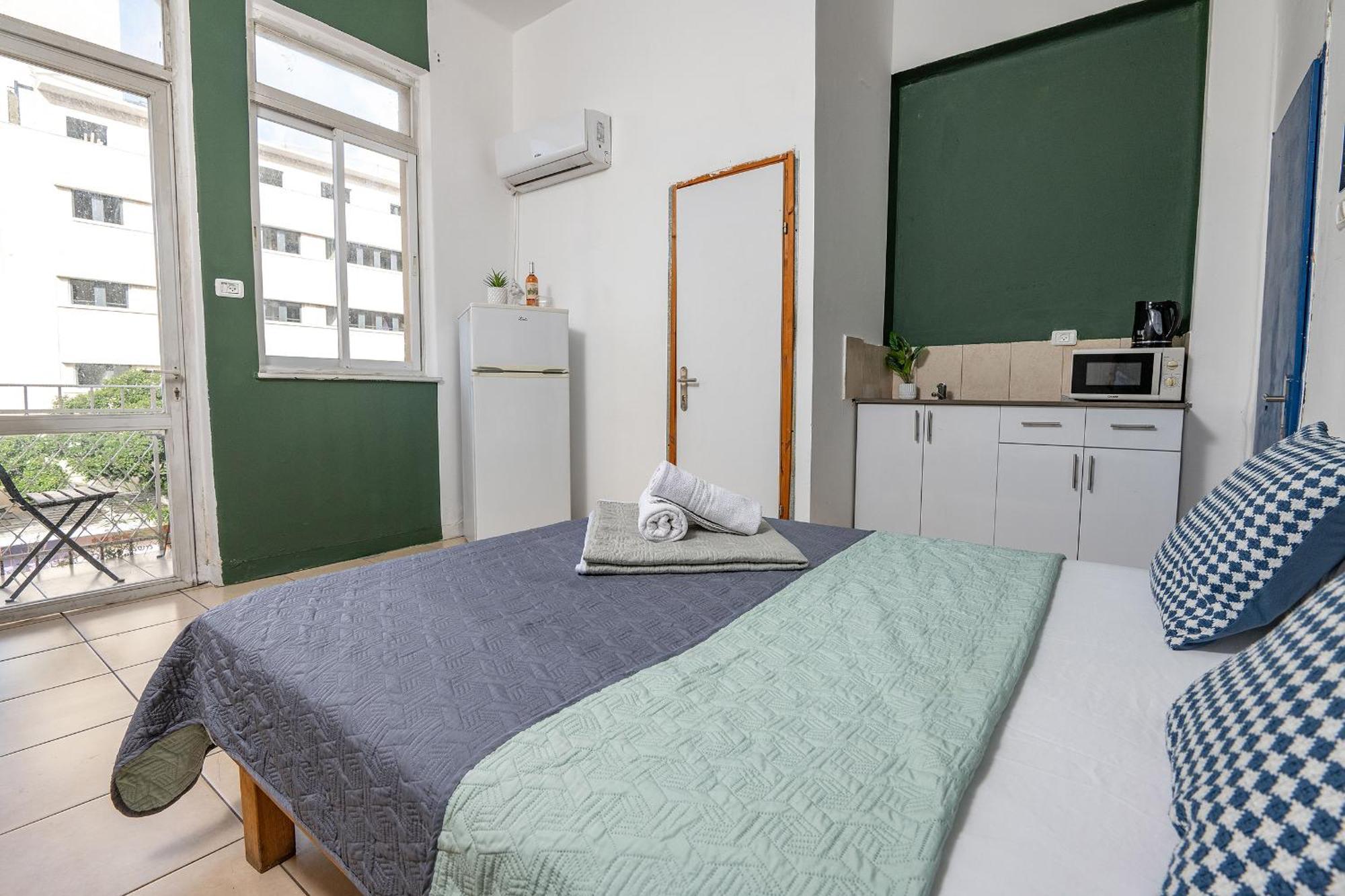 Godson Down Town Hotel Haifa Bagian luar foto