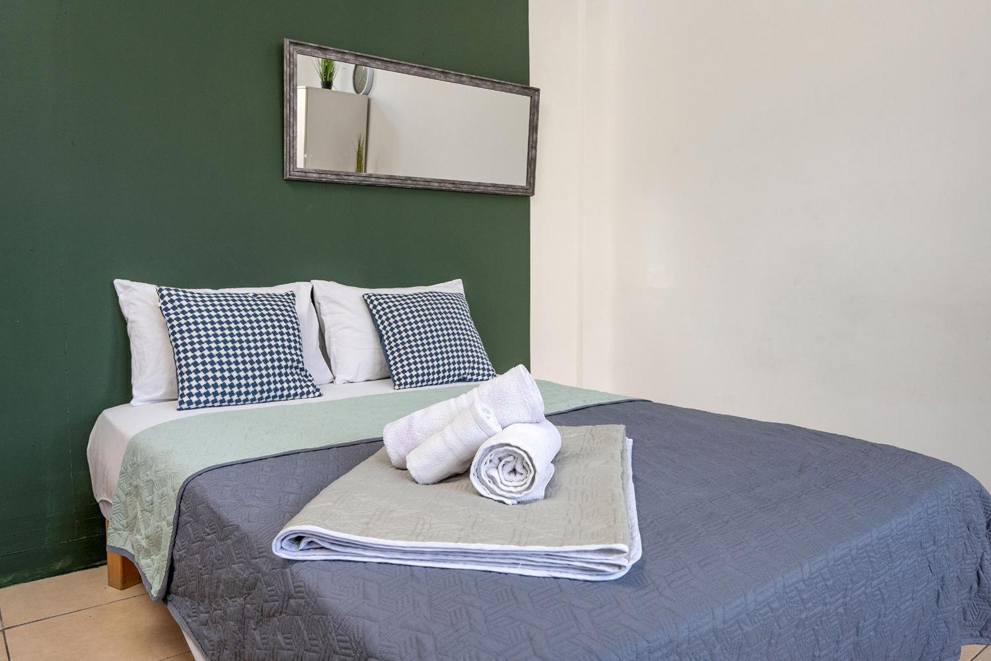 Godson Down Town Hotel Haifa Bagian luar foto