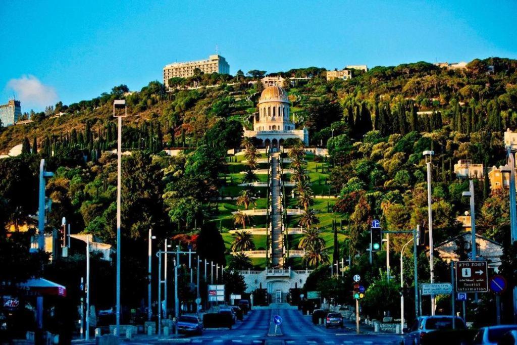 Godson Down Town Hotel Haifa Bagian luar foto